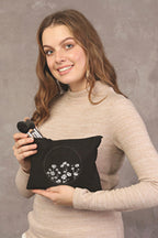Clutch Çember Papatyalar Siyah Kanvas Makyaj Çantası
