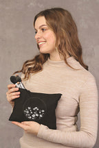 Clutch Çember Papatyalar Siyah Kanvas Makyaj Çantası