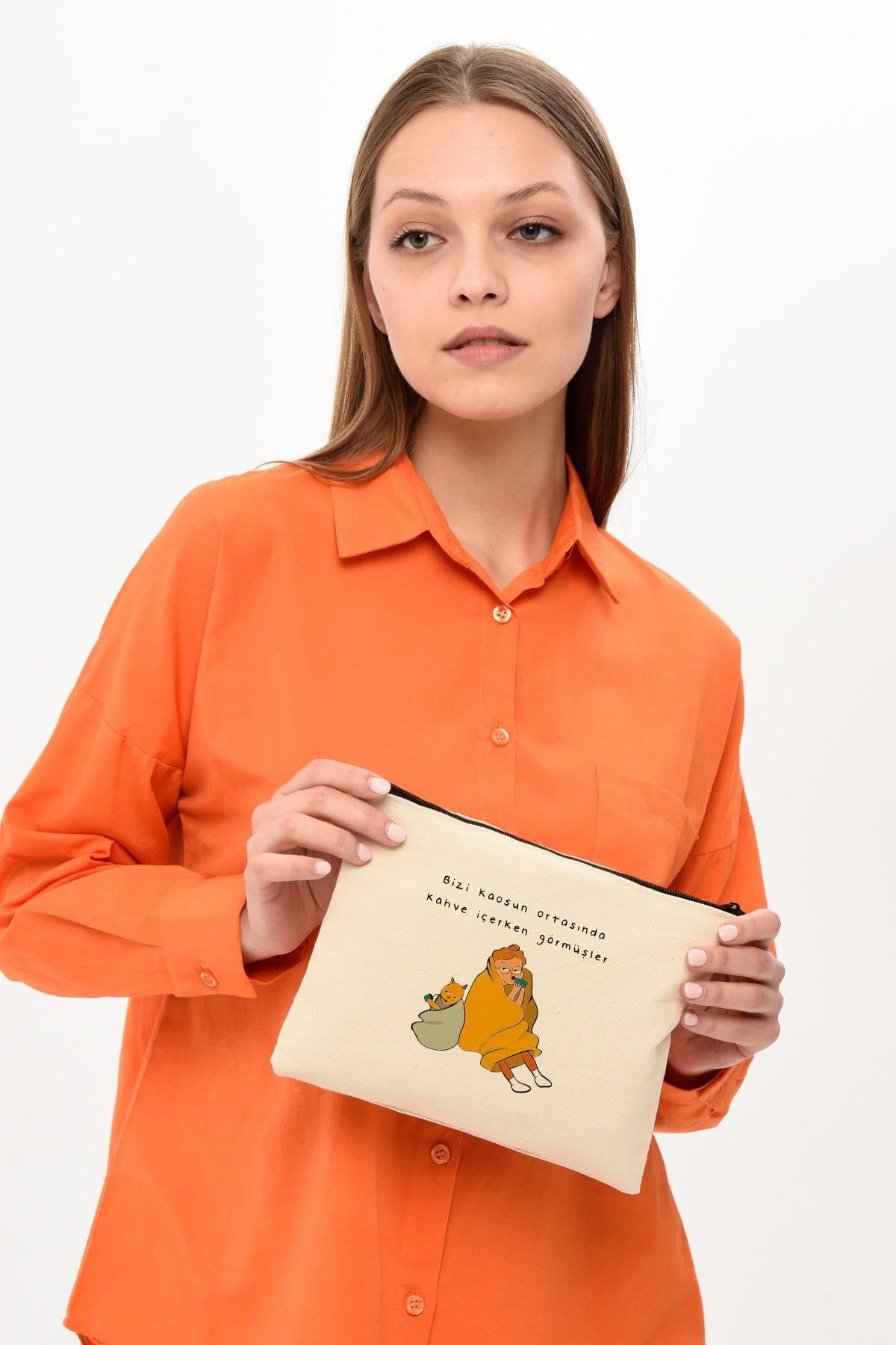 Clutch Kaos Baskılı Kanvas Makyaj Çantası