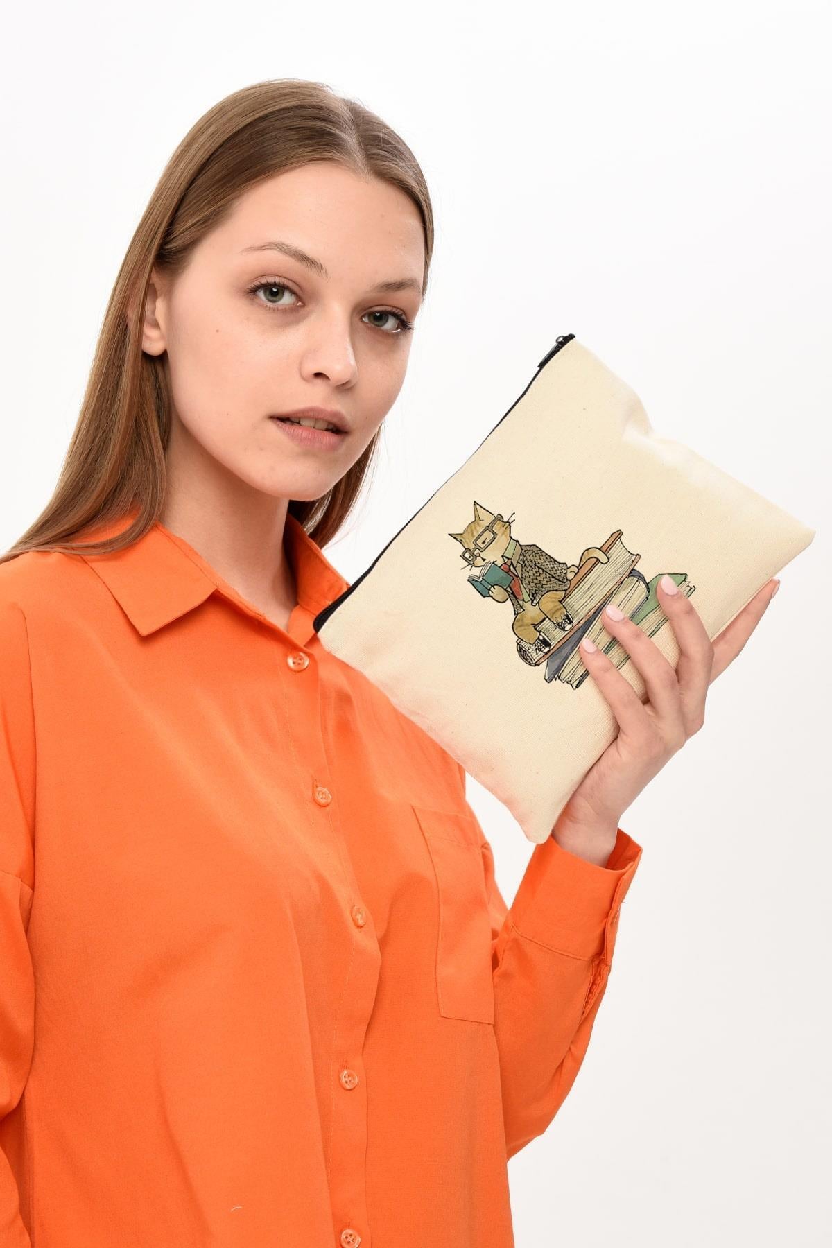 Clutch Kitap Okuyan Kedi Kanvas Makyaj Çantası