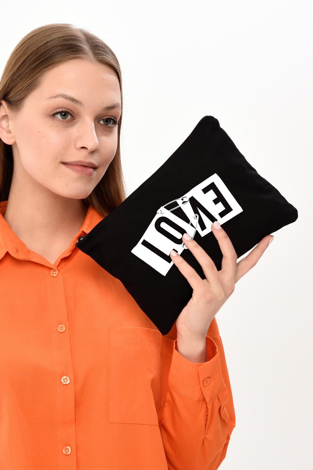 Clutch Love Çengel Siyah Kanvas Makyaj Çantası