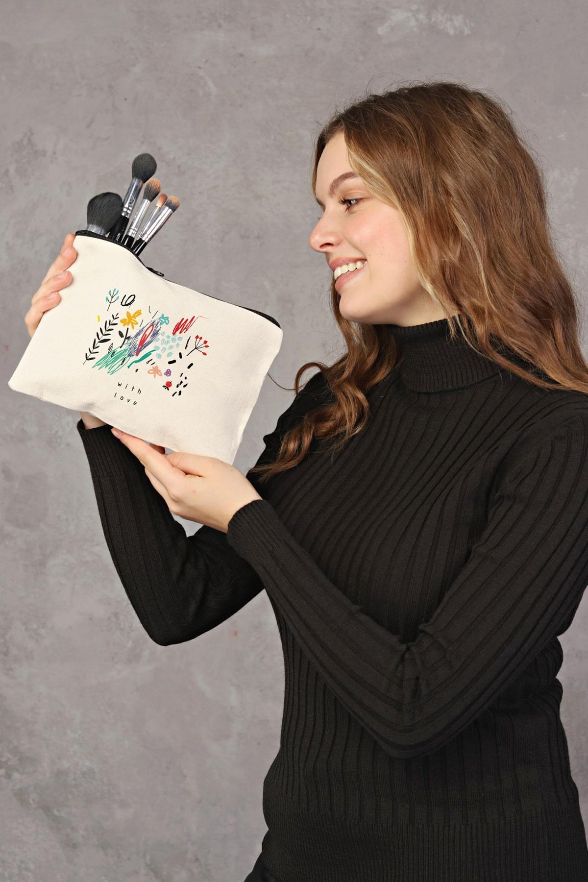 Clutch With Love Kanvas Makyaj Çantası