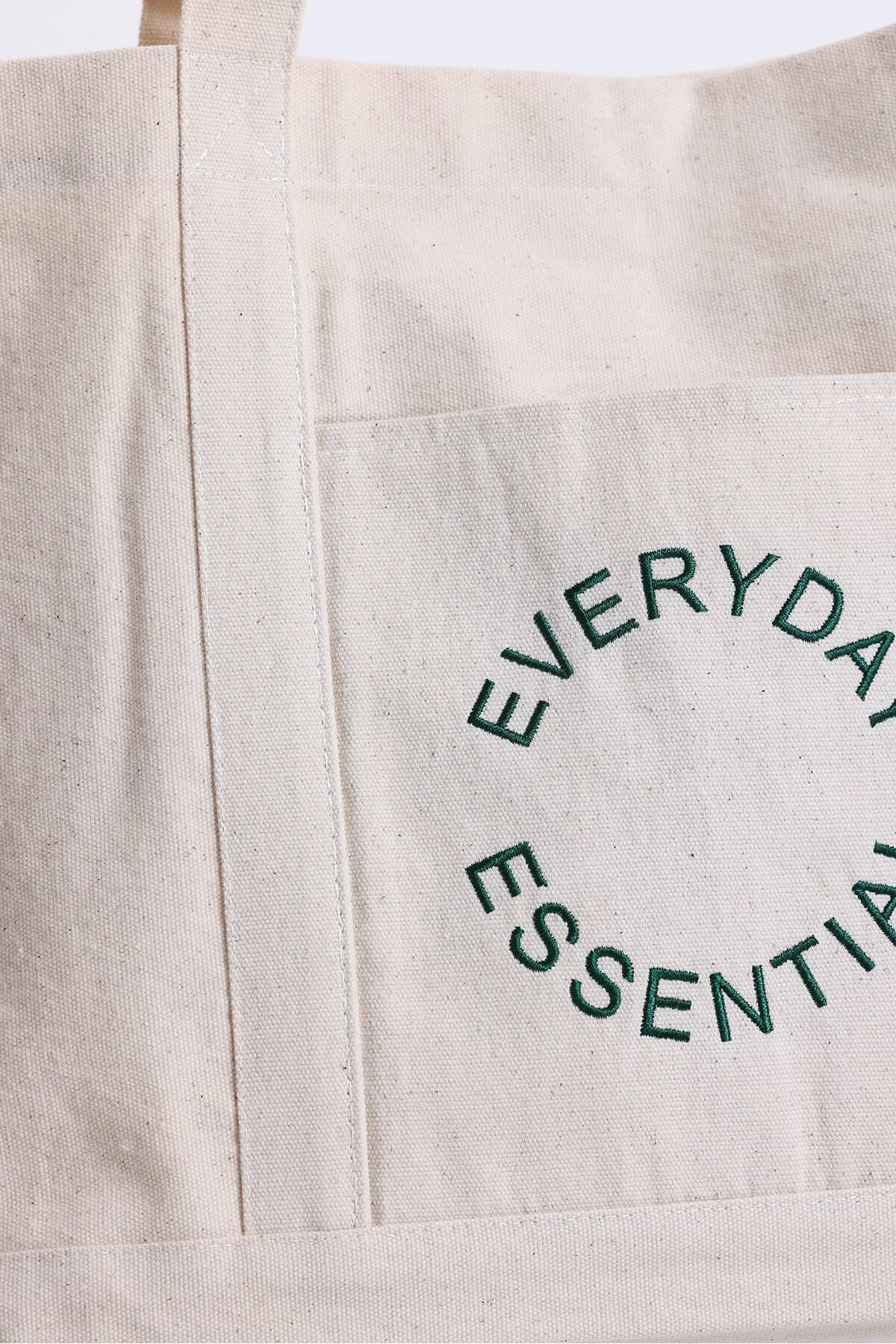 Everyday Essential Nakışlı Kanvas Çanta