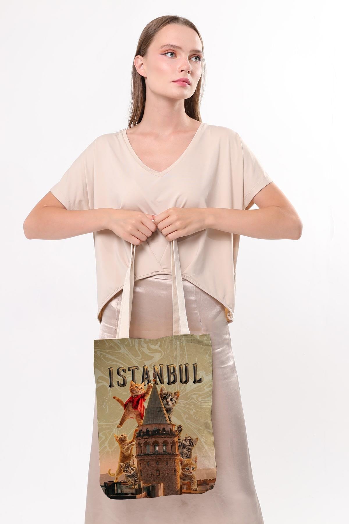 Kanvas Galata'da Süper Kediler Baskılı Bez Çanta