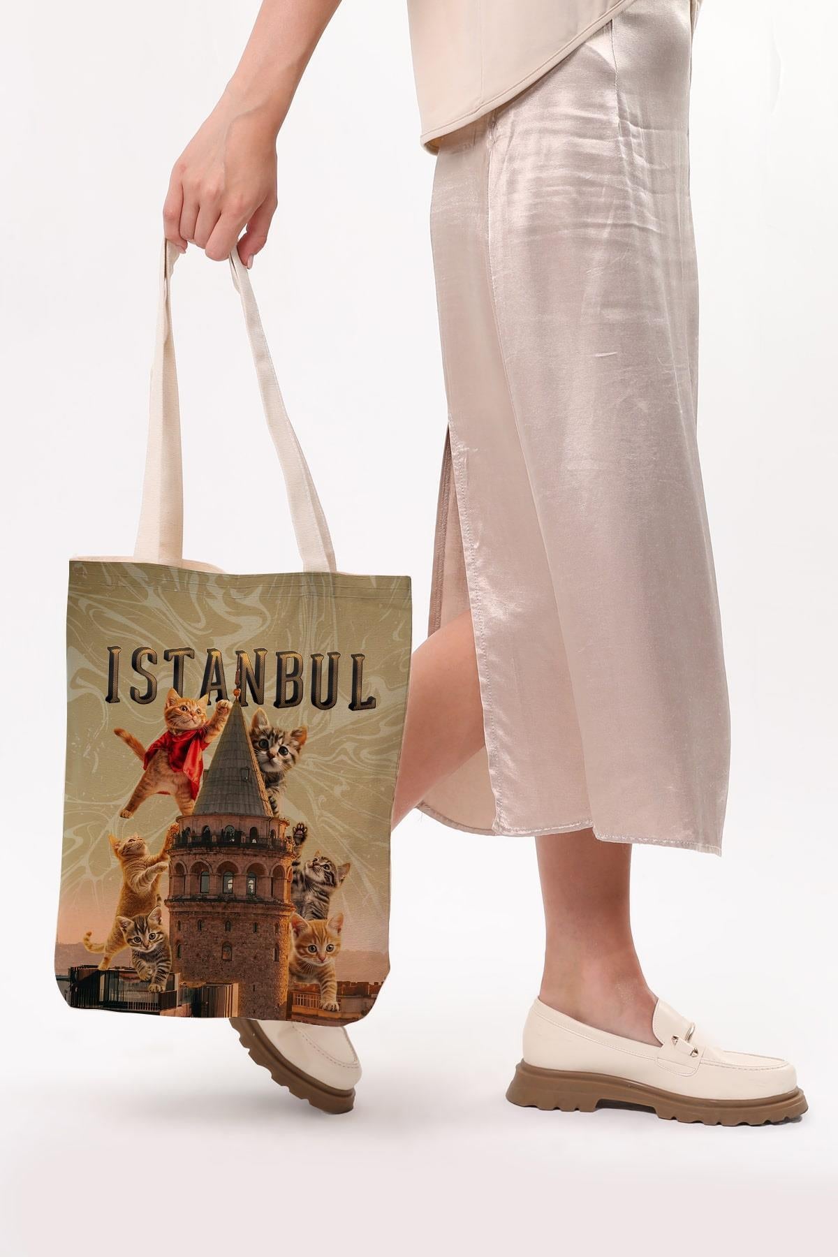 Kanvas Galata'da Süper Kediler Baskılı Bez Çanta