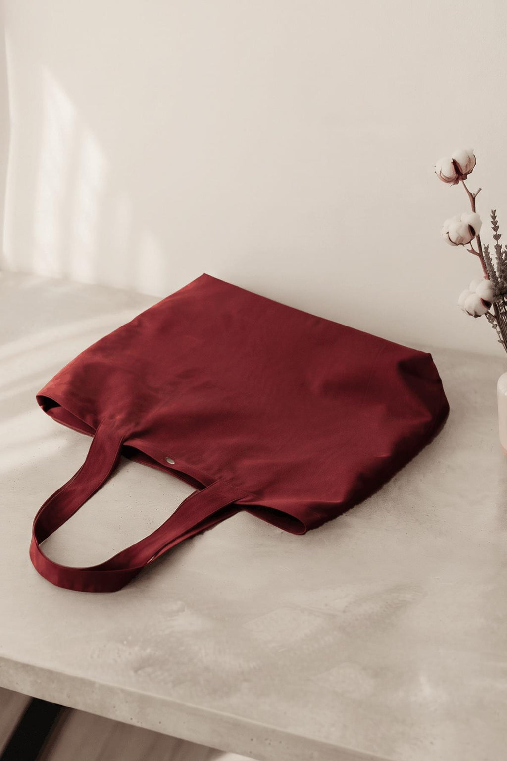 Kadın Bordo Omuz Çantası Çıtçıt Kapatmalı Geniş Bez Tote Bag