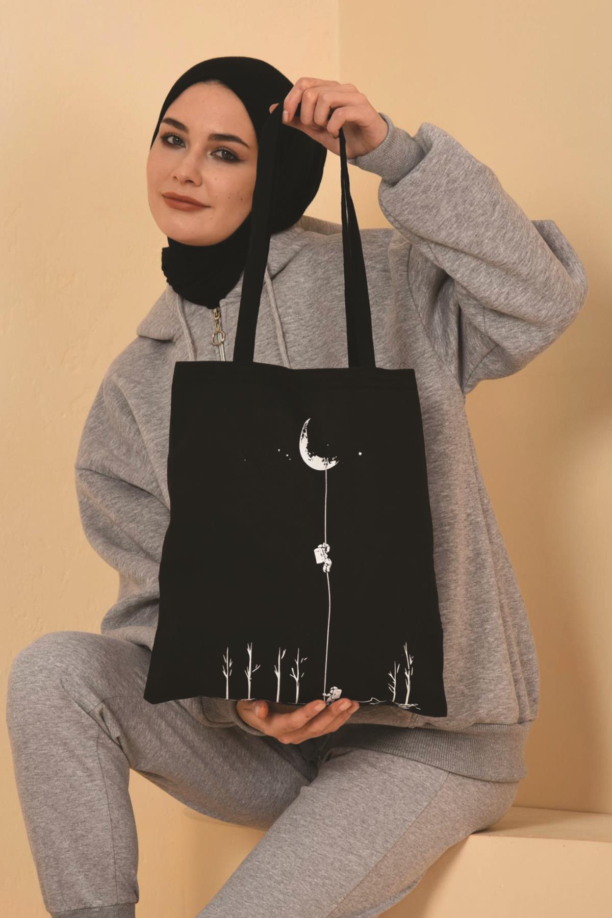 UZAYDAN İPLE İNEN ASTRONOT BASKILI SİYAH BEZ ÇANTA  (Tek Taraflı)
